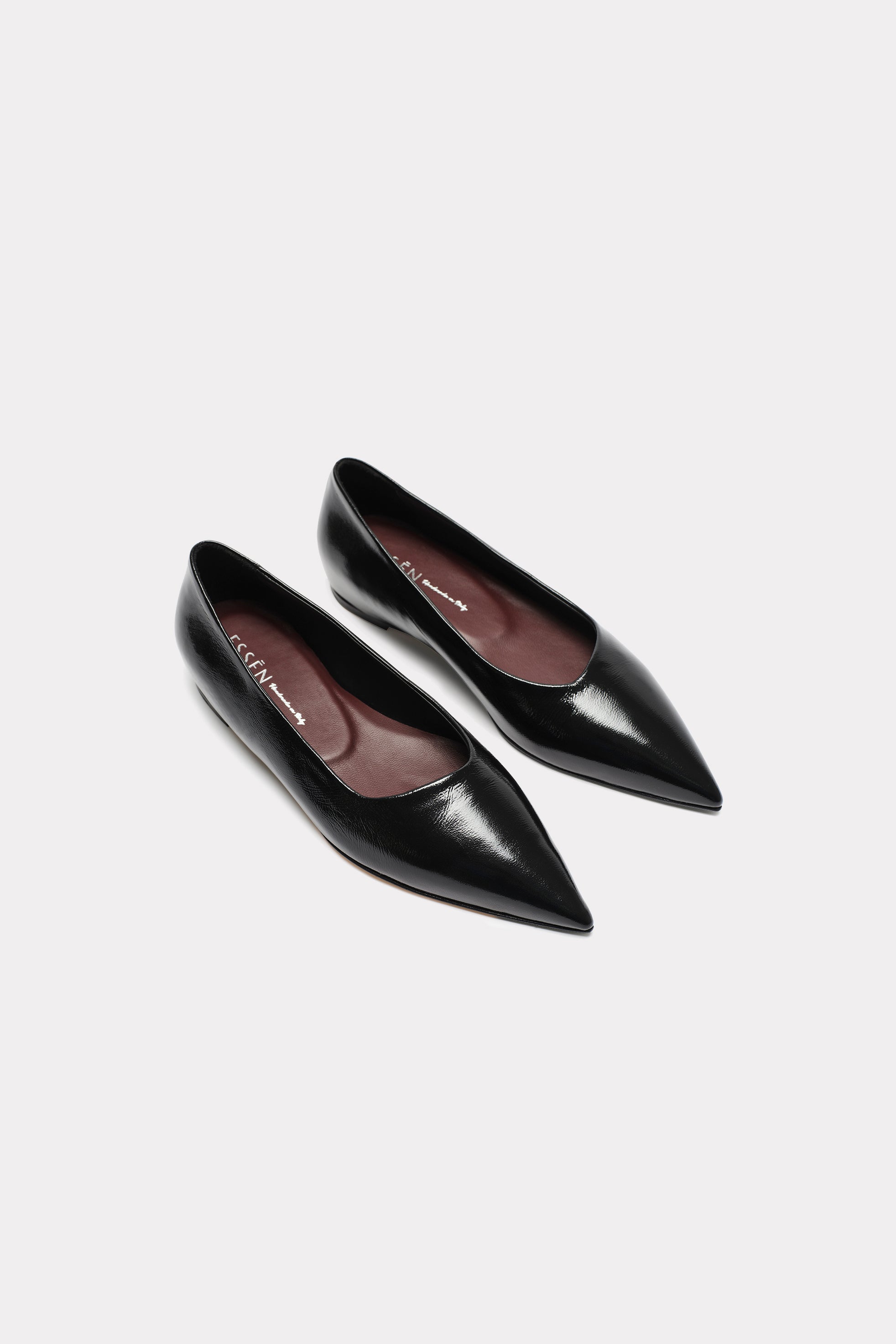 The Pointed Flat - By ESSEN