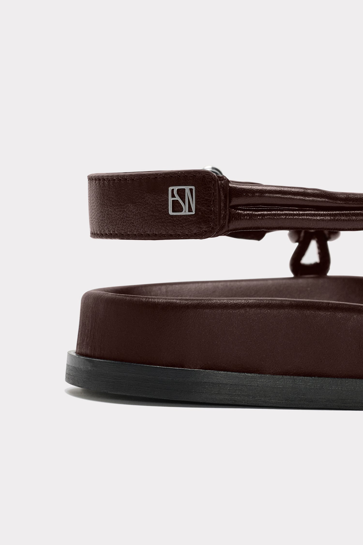 The Sporty Slingback - By ESSĒN